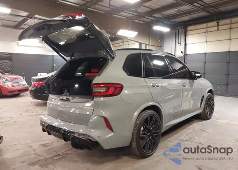 2021 BMW X5 M z USA, uszkodzony, nr VIN 5YMJU0C04M9F63827